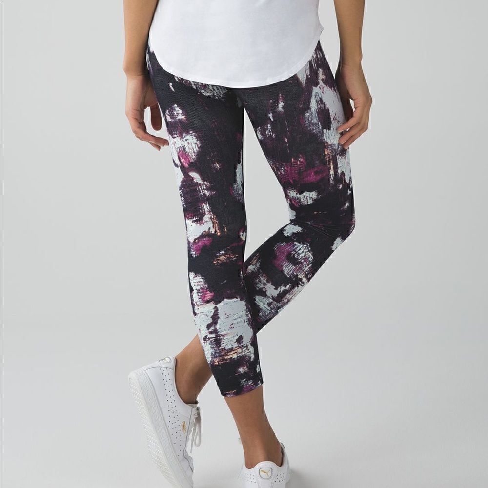 Lululemon Wunder Under Crop III